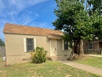 Building Photo - 114 N Avenue V