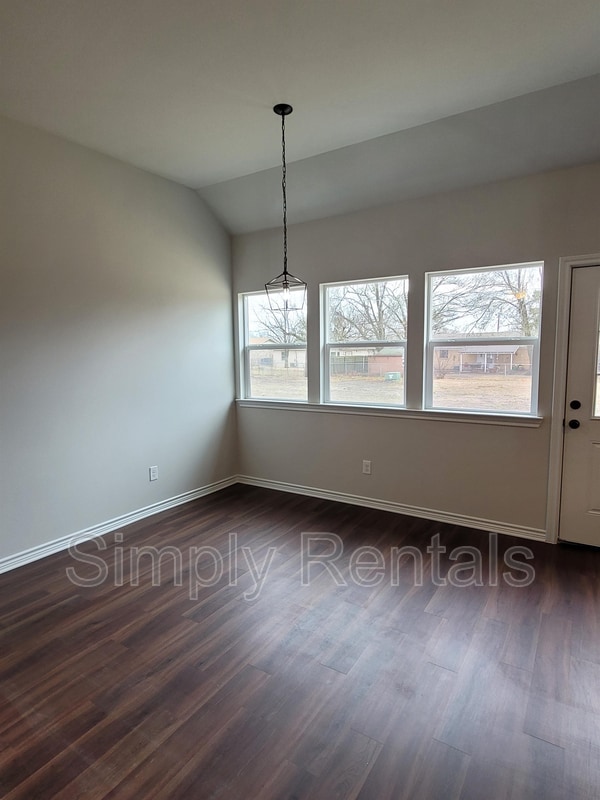 Building Photo - Shelby Ave 3413