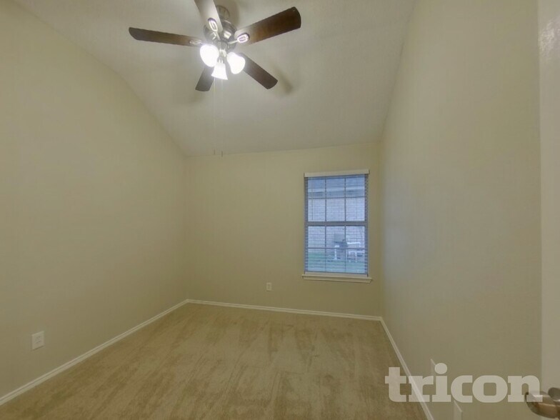 Building Photo - 3912 Cannonwood Dr