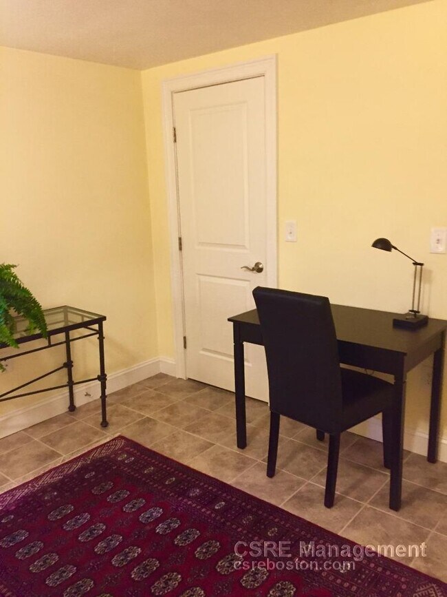 Building Photo - Full Luxury Renovation!  Laundry in Unit! ...