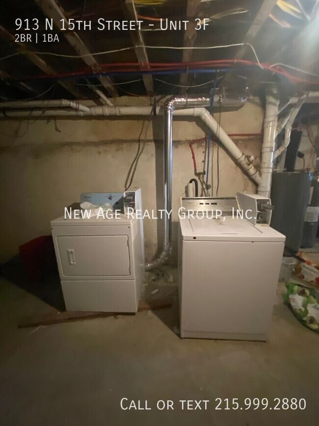 Building Photo - 913 N 15th St