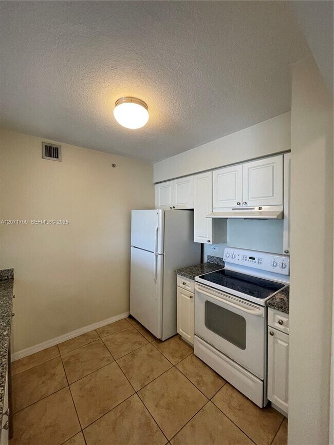 Building Photo - 900 SW 8th St