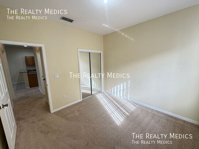 Building Photo - 1654 Cumin Dr