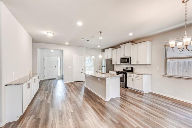 Building Photo - 425 Arrowhead Vine St