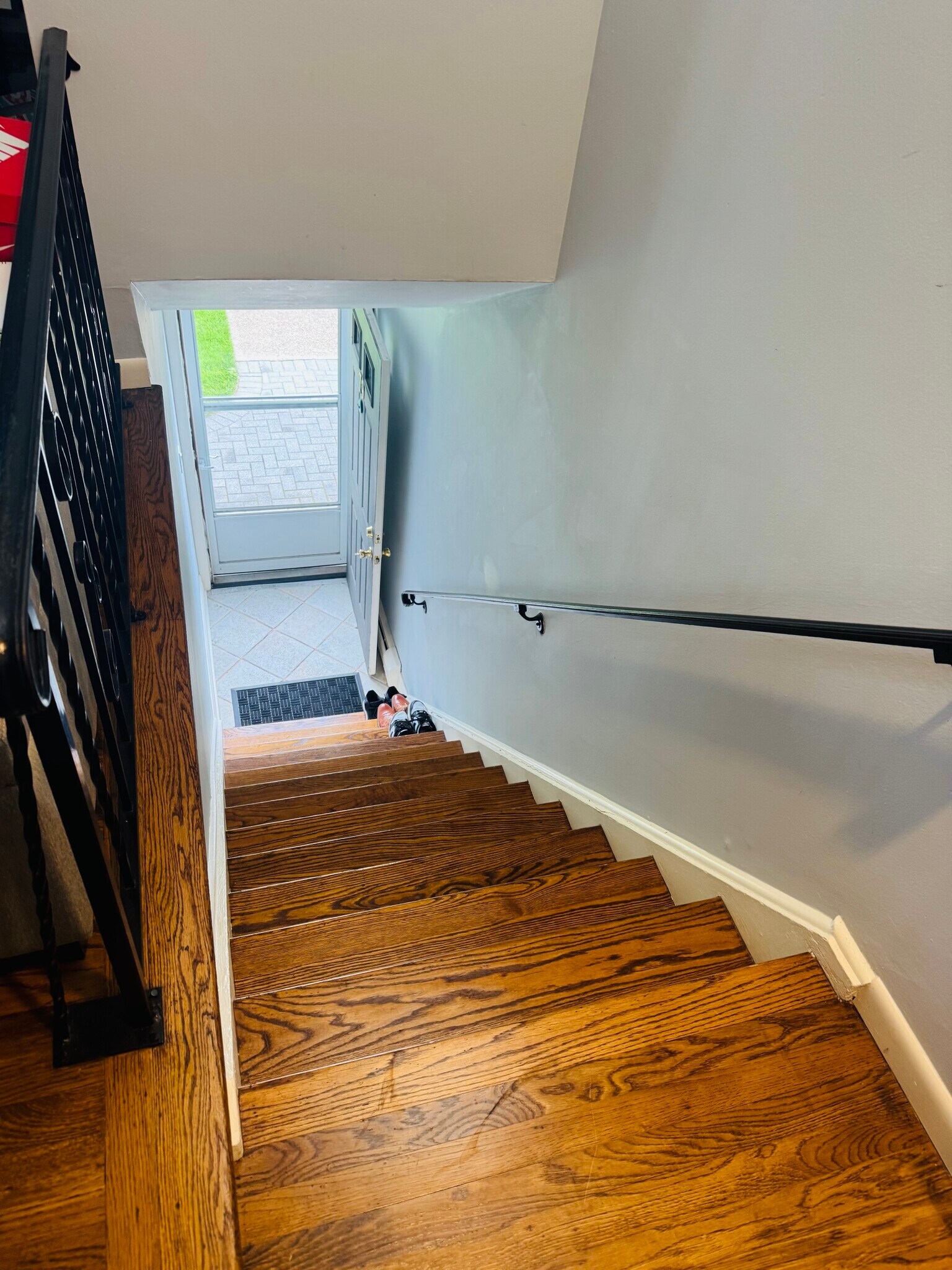 Stairs - 79 Regency Park