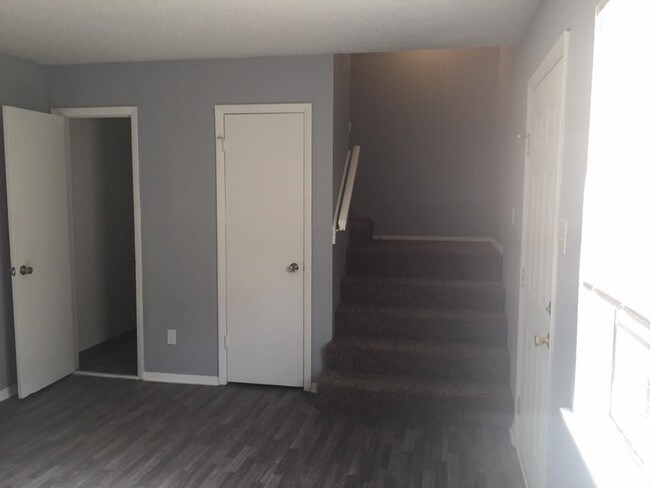 Building Photo - 540 Regal Heights Dr