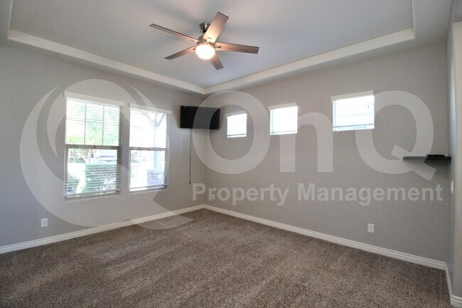 Building Photo - 4247 E Comstock Dr