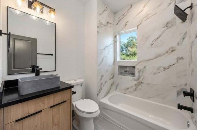 Building Photo - 8018 Attwater St