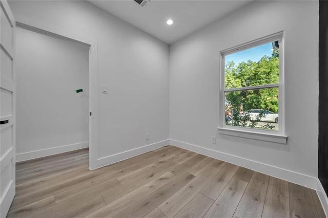 Building Photo - 2230 Garden Dr