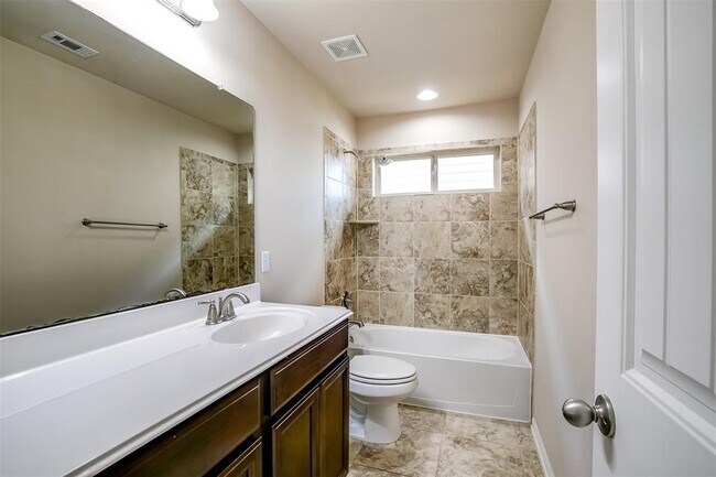 Building Photo - 128 Fort Cobb Way
