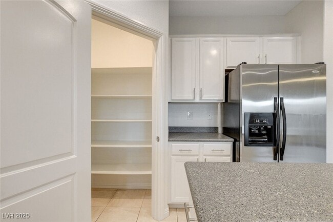 Building Photo - 1068 Riddle Glen St