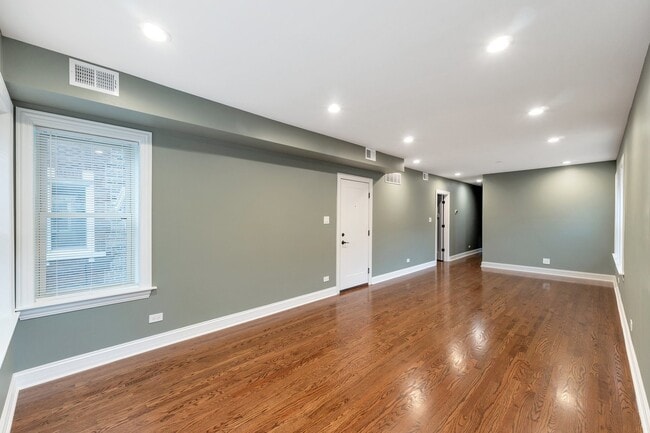 Building Photo - 4616 N Kasson Ave