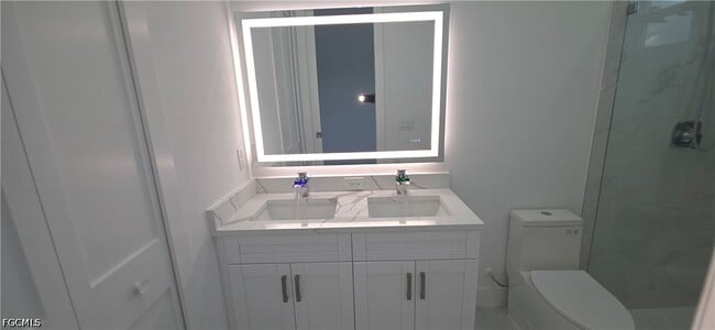 Building Photo - 322-324 Poplar St