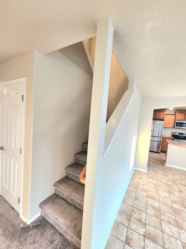 Building Photo - Move In Special- $500.00
