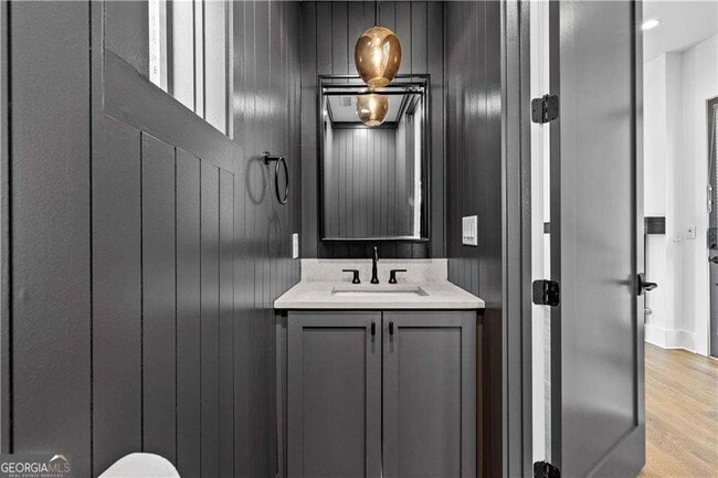 Building Photo - 255 High St