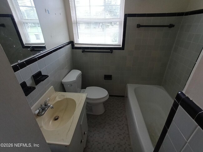Building Photo - 4919 Avent Dr