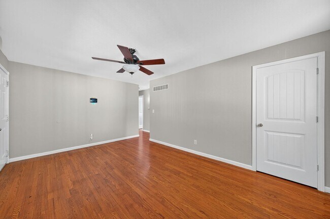 Building Photo - 1226 Baron Ave