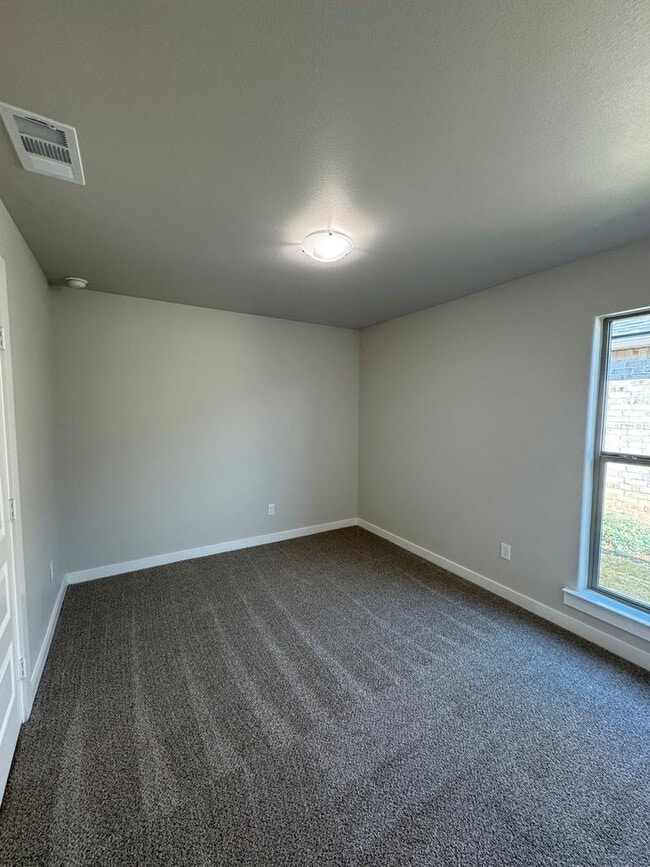 Building Photo - Brand Newer Construction 3/2/2