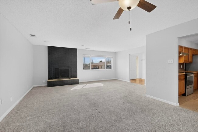 Building Photo - 4113 La Colorada Ct SE