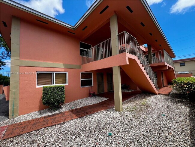 Building Photo - 2600 NW 14th St