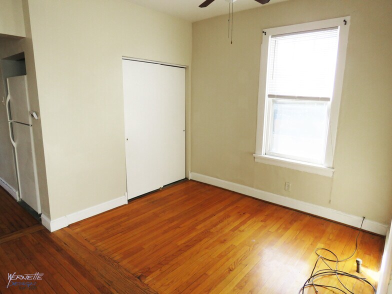 Building Photo - 2423 W Cortez St