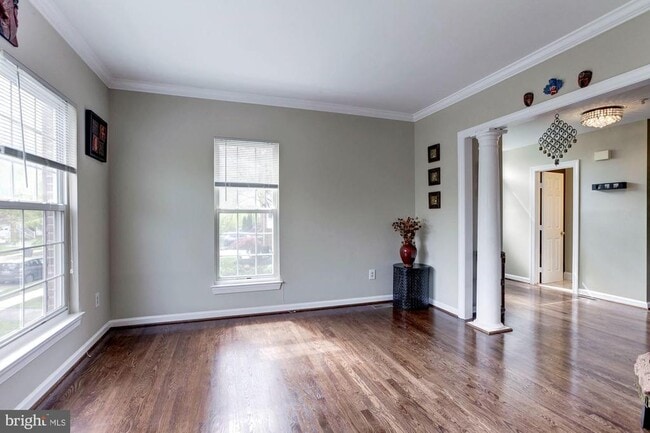 Building Photo - 13724 Valley Oak Cir