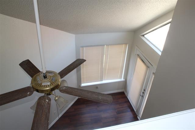 Building Photo - 9809 Walnut St