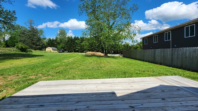 Building Photo - Totally renovated house now for lease