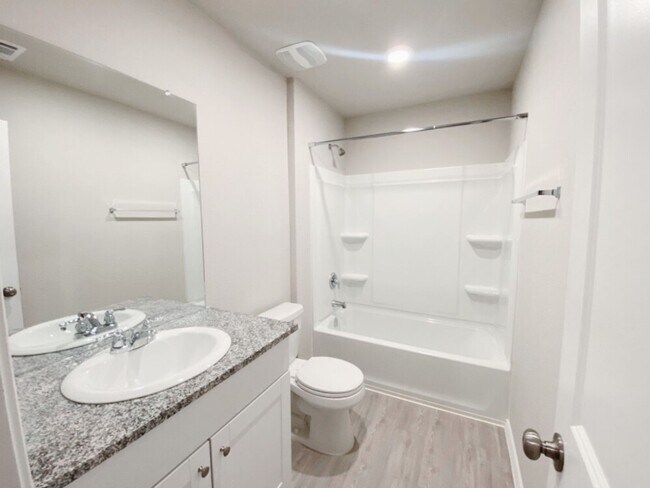 Building Photo - 4 BR /2 BA - 1667 SF Home in Hidden Trails...