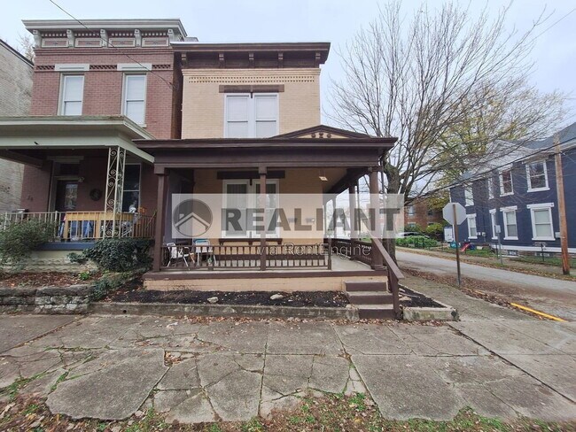 Building Photo - 26 Euclid St