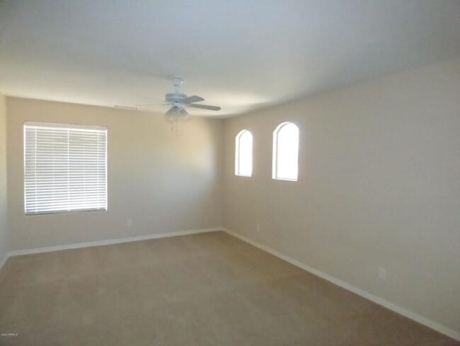 Building Photo - Great home for the money and size in Wadde...