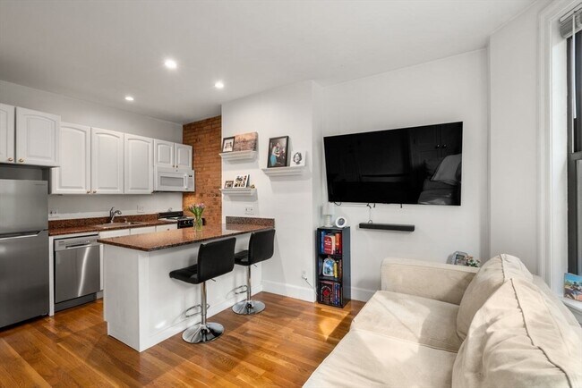 Building Photo - 20 Concord Square