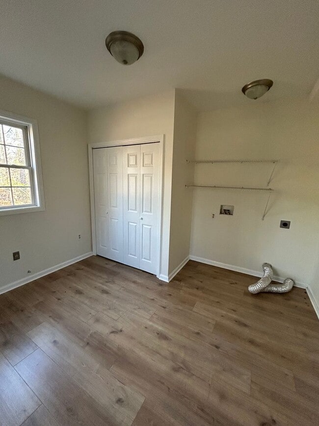 Building Photo - Quiet Blythewood 2 Bedroom Home