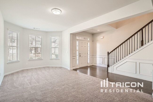 Building Photo - 355 Hillgrove Dr
