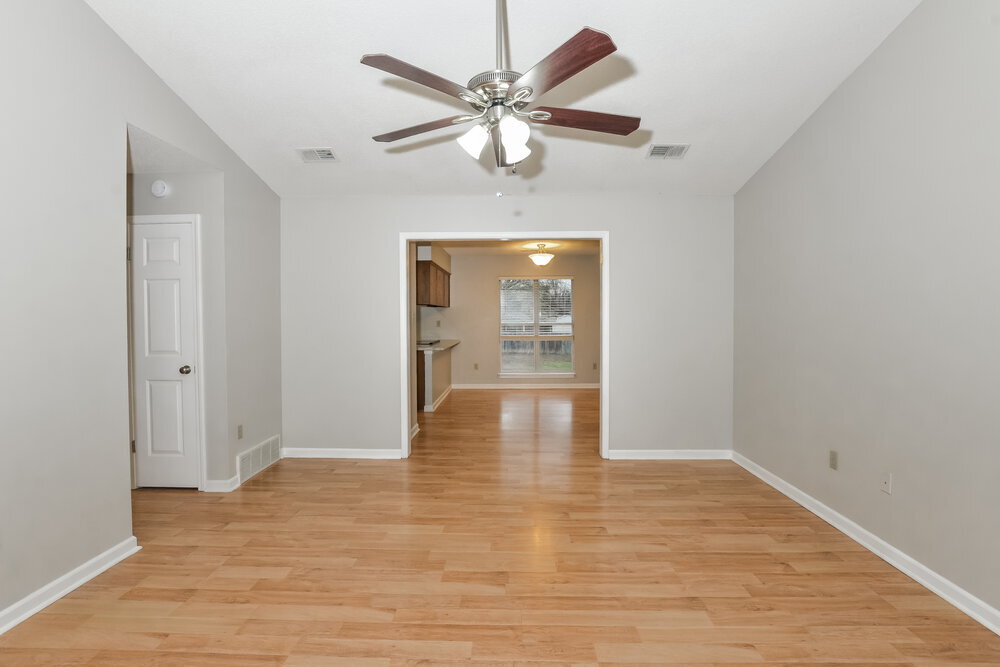 Building Photo - 5850 Waverly Dr