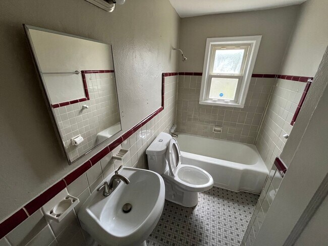 Building Photo - Freshly Renovated Two Bedroom Home Coming ...
