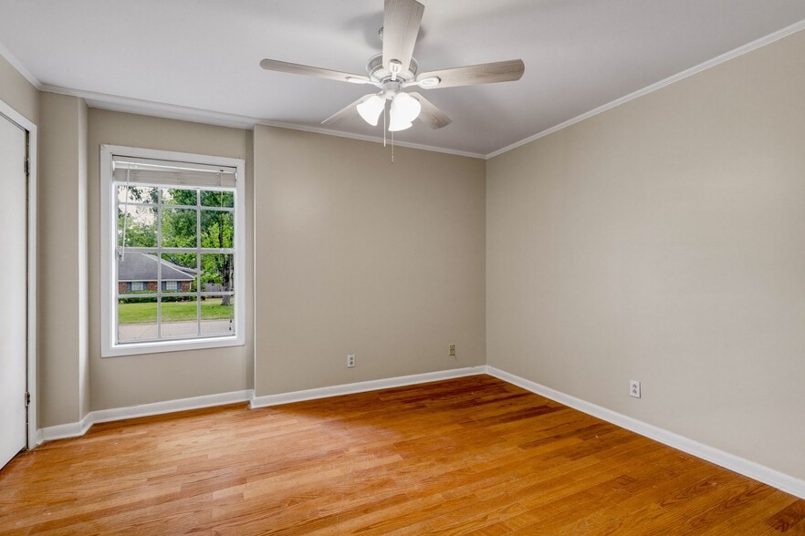 Building Photo - 103 Pecan Bayou Dr