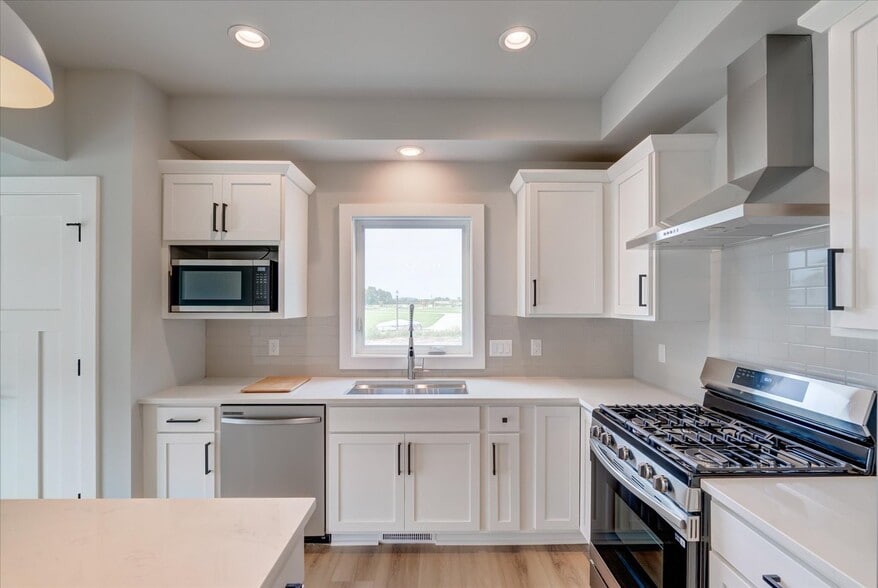 Building Photo - 4866 Suelo Rd