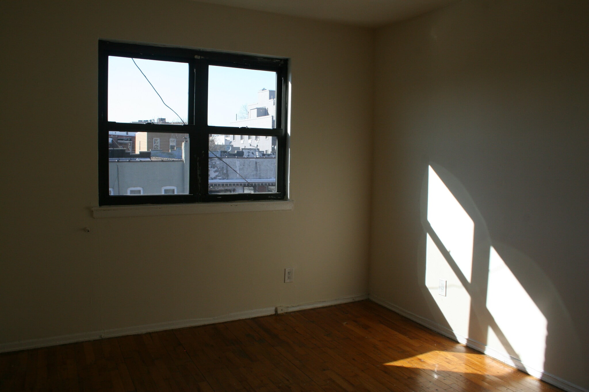 Building Photo - 31-48 48th St