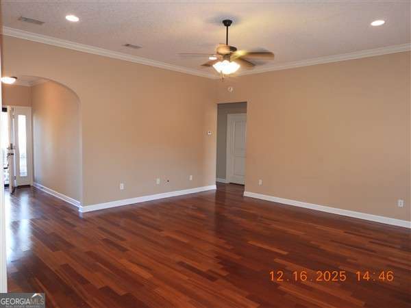 Building Photo - 493 Parish Loop