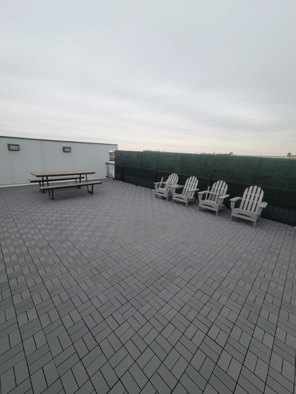 Building Photo - 302 W Liberty Dr