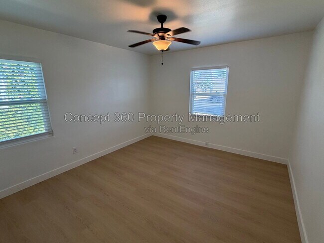 Building Photo - 1214 Cartagena St
