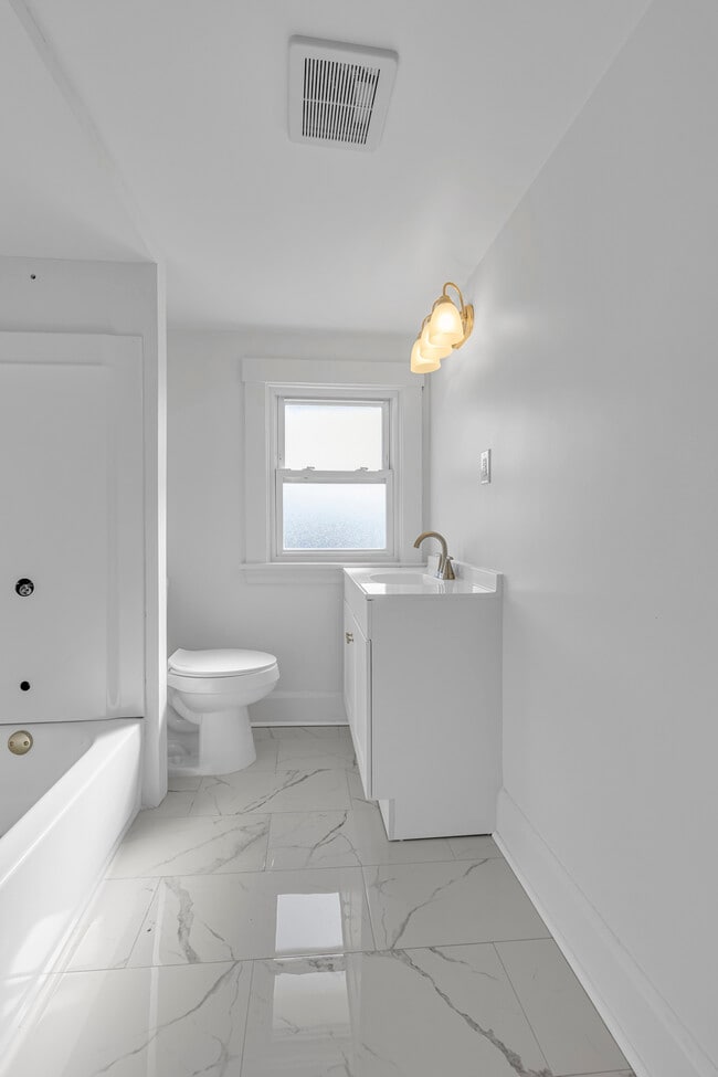 Building Photo - 81 Beaver St