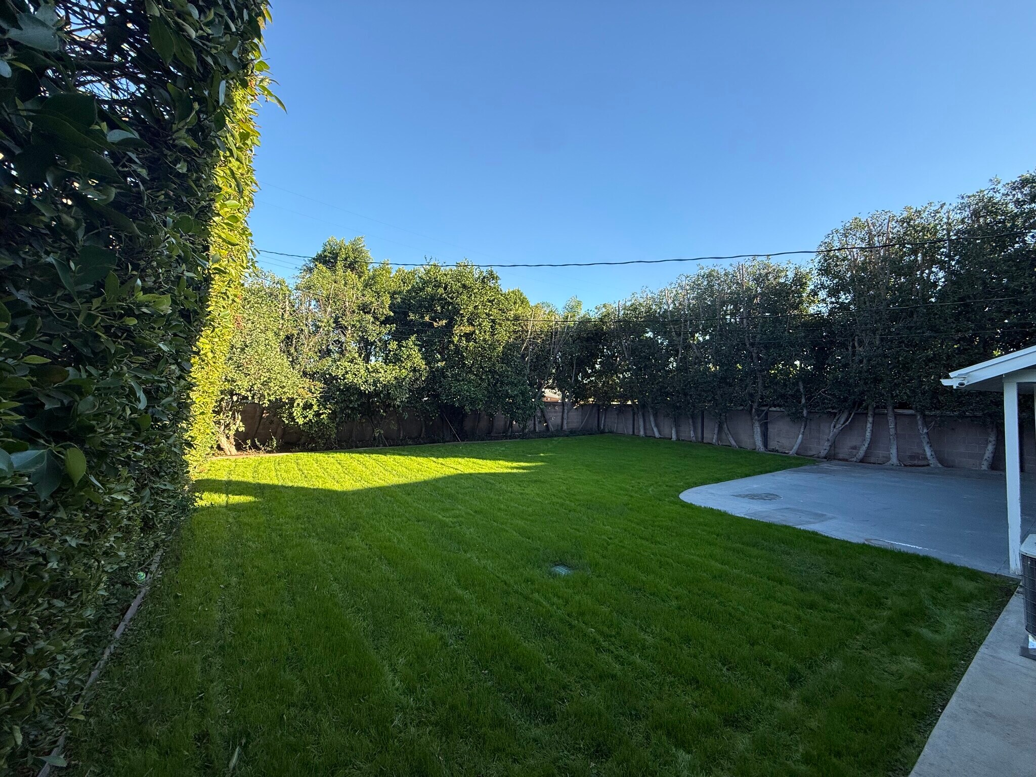 Building Photo - 9344 Valjean Ave