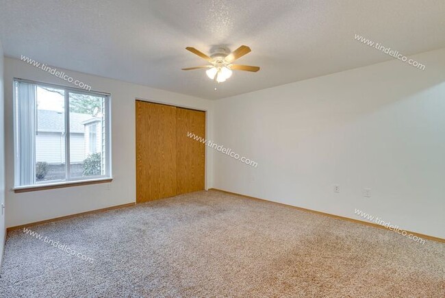 Building Photo - Spacious Pet-Friendly Ground Level Unit w/...