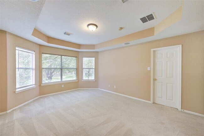 Building Photo - 6114 Breezy Hollow Ln