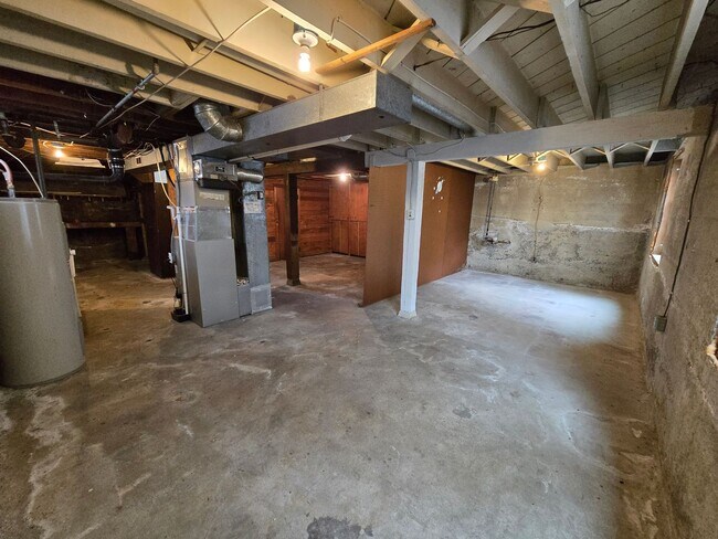 Building Photo - Spokane Valley Home Available Now!