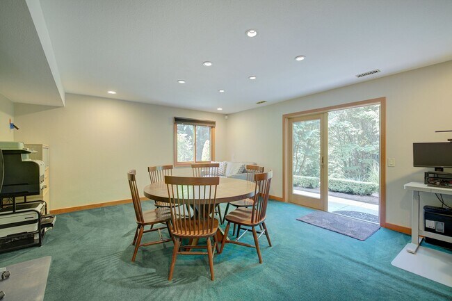 Building Photo - 4bd/3ba Sammamish House