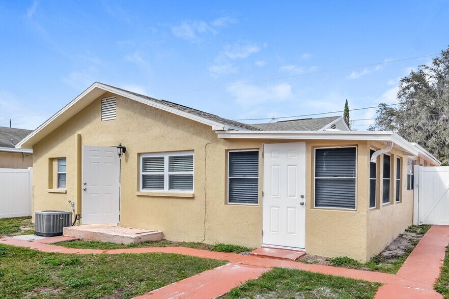 Building Photo - 1809 E Sitka St