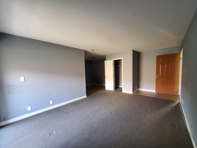 Primary Photo - 5060 Indian River Dr